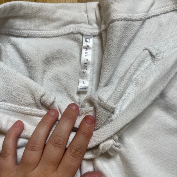 Fabletics Shorts size large - Picture 2 of 3